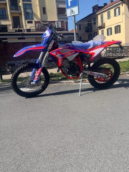RR 125 4T “R” EURO 5+